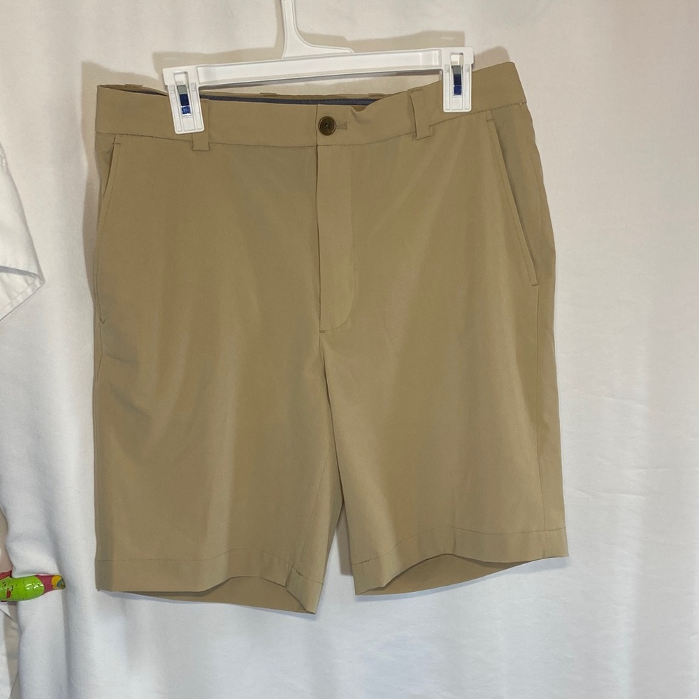 Brooks Brothers Mens Beige Polyester Spandex Performance Shorts Size 33, EUC
